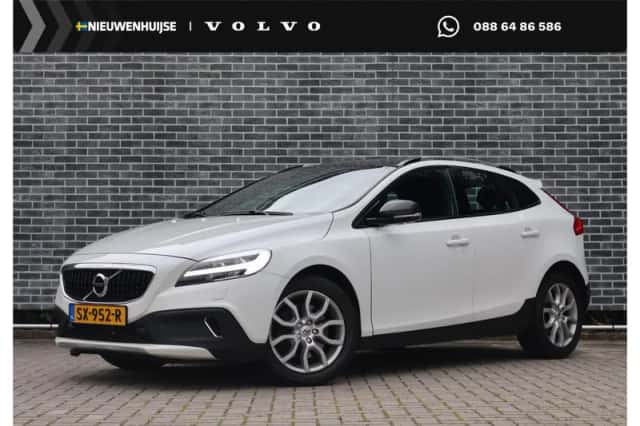 Volvo V40 (2016) thumbnail 1