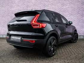 Volvo EX40 thumbnail 2
