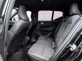 Volvo EX40 thumbnail 8