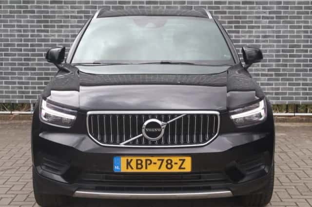 Volvo XC40 (2021) thumbnail 5