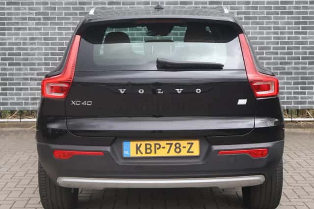 Volvo XC40 (2021) thumbnail 6