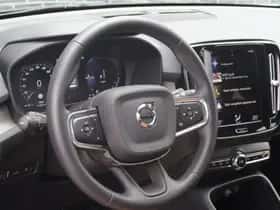 Volvo XC40 thumbnail 9