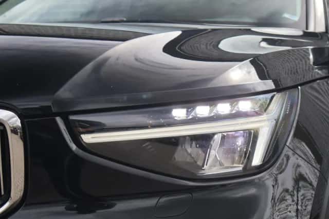 Volvo XC40 (2022) thumbnail 4