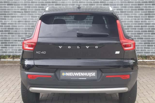 Volvo XC40 (2022) thumbnail 6