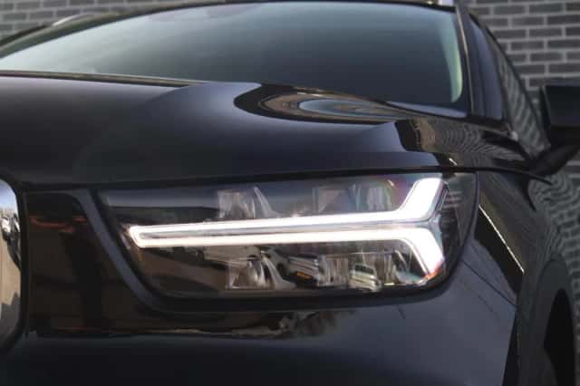 Volvo XC40 (2021) thumbnail 4