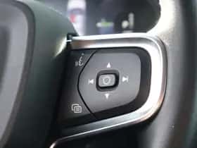 Volvo XC40 thumbnail 7