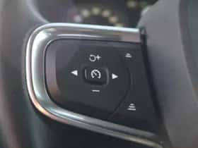 Volvo XC40 thumbnail 8