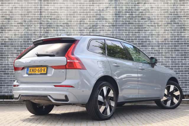 Volvo XC60 (2025) thumbnail 2