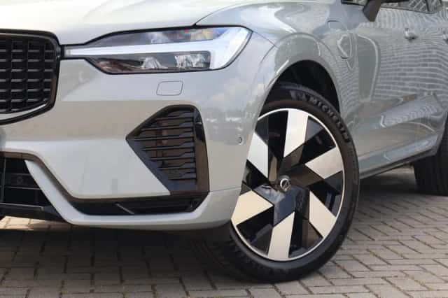 Volvo XC60 (2025) thumbnail 4