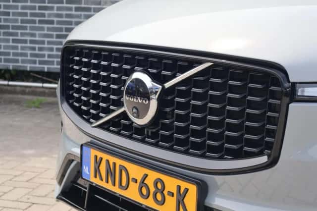 Volvo XC60 (2025) thumbnail 5