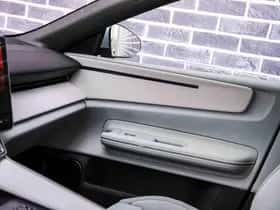 Polestar 4 thumbnail 34