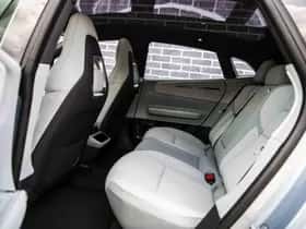 Polestar 4 thumbnail 8
