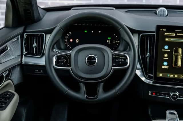 Volvo XC90 (2026) thumbnail 3