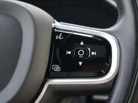 Volvo XC90 thumbnail 11