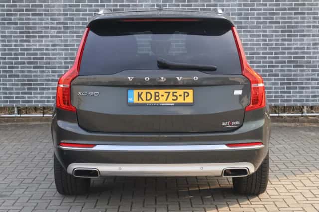 Volvo XC90 (2021) thumbnail 4