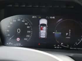 Volvo XC90 thumbnail 10