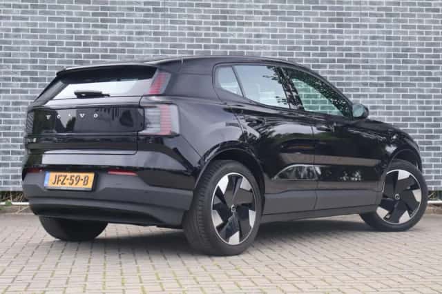 Volvo EX30 (2025) thumbnail 2