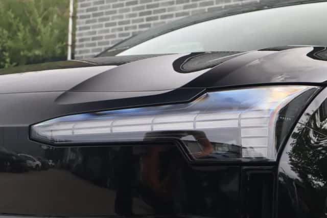 Volvo EX30 (2025) thumbnail 5