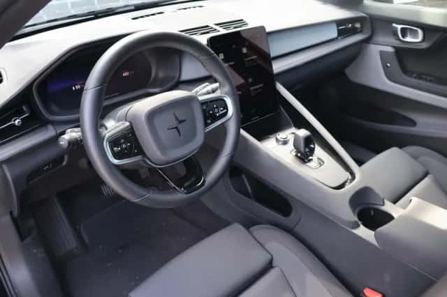 Polestar 2 (2025) thumbnail 6