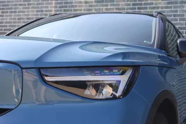 Volvo XC40 (2023) thumbnail 5