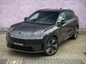 Lynk & Co 08 thumbnail 3