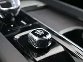Volvo XC60 thumbnail 16