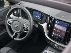 Volvo XC60 thumbnail 25