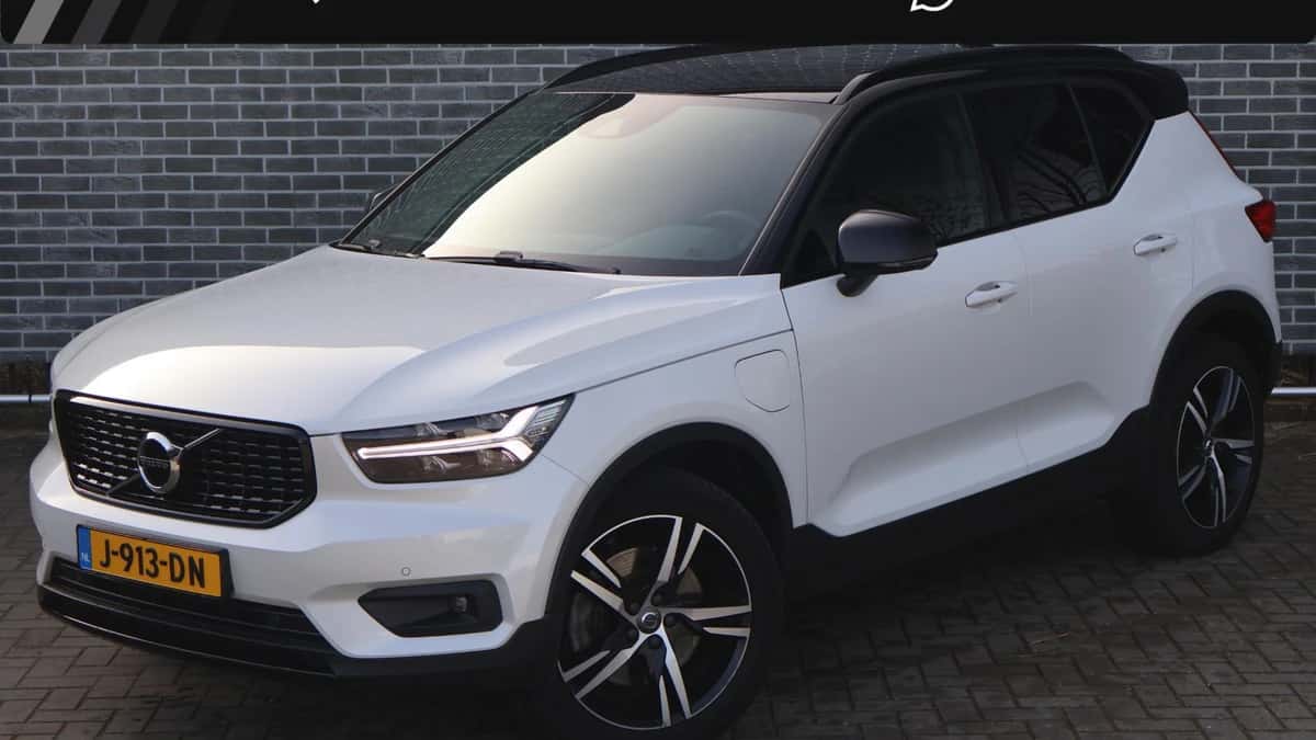 Volvo XC40 — foto 1