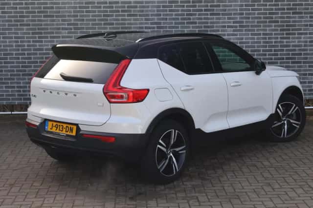 Volvo XC40 (2020) thumbnail 2