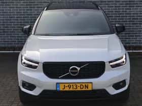 Volvo XC40 thumbnail 3