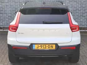 Volvo XC40 thumbnail 4