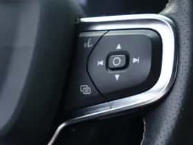 Volvo XC40 thumbnail 7