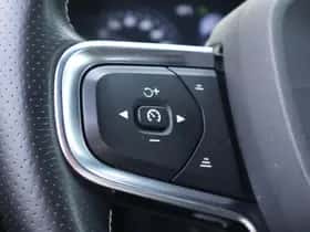 Volvo XC40 thumbnail 8