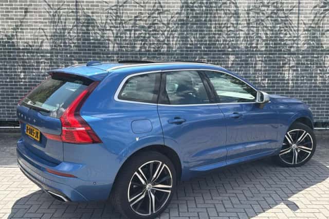 Volvo XC60 (2019) thumbnail 2