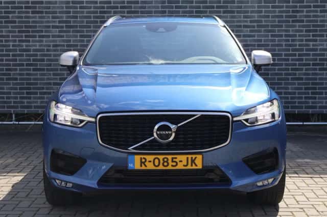Volvo XC60 (2019) thumbnail 3
