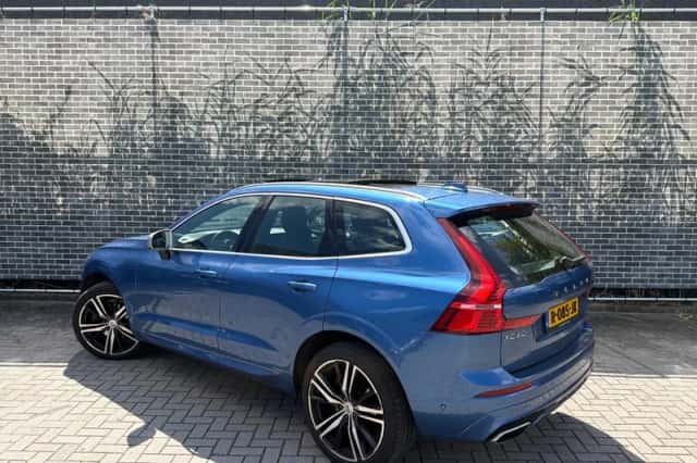 Volvo XC60 (2019) thumbnail 4