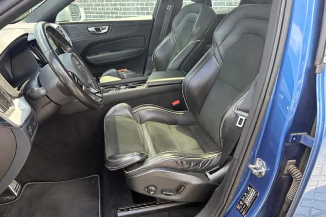 Volvo XC60 (2019) thumbnail 6