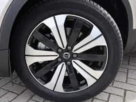 Volvo XC40 (2023) thumbnail 5