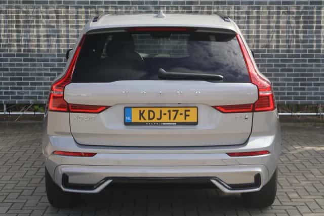Volvo XC60 (2025) thumbnail 3