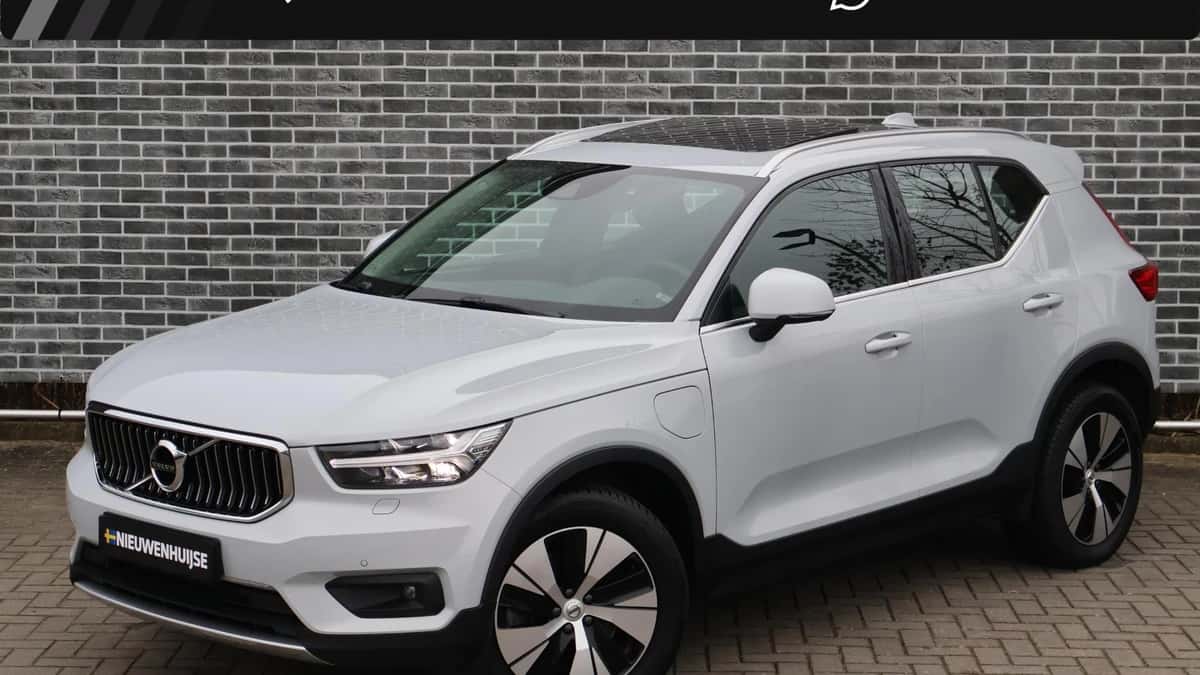 Volvo XC40 — foto 1