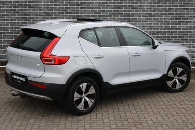 Volvo XC40 (2021) thumbnail 2
