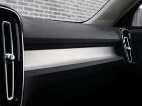 Volvo XC40 thumbnail 17
