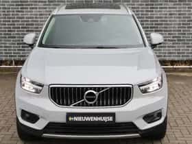Volvo XC40 thumbnail 3