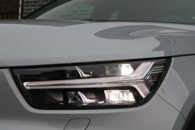 Volvo XC40 (2021) thumbnail 4