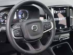 Volvo XC40 thumbnail 7