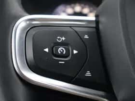 Volvo XC40 thumbnail 9