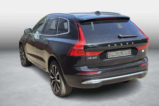 Volvo XC60 (2023) thumbnail 4