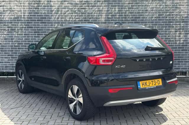 Volvo XC40 (2021) thumbnail 4