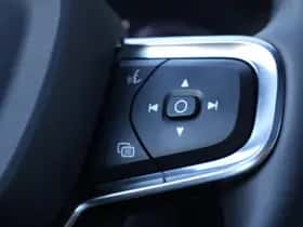 Volvo XC40 thumbnail 11