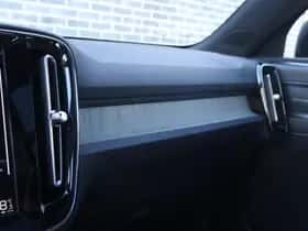 Volvo XC40 thumbnail 23